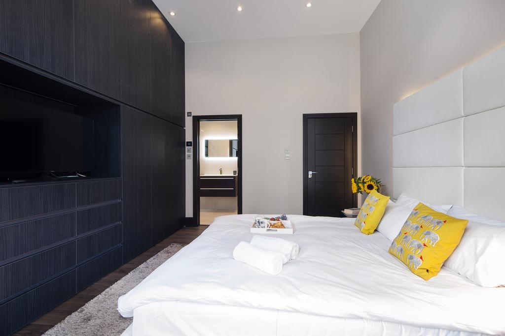 Apartment Kensington Garden View